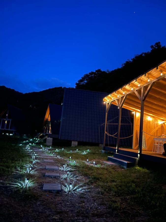 Cabane A-Frame Svinita エクステリア 写真